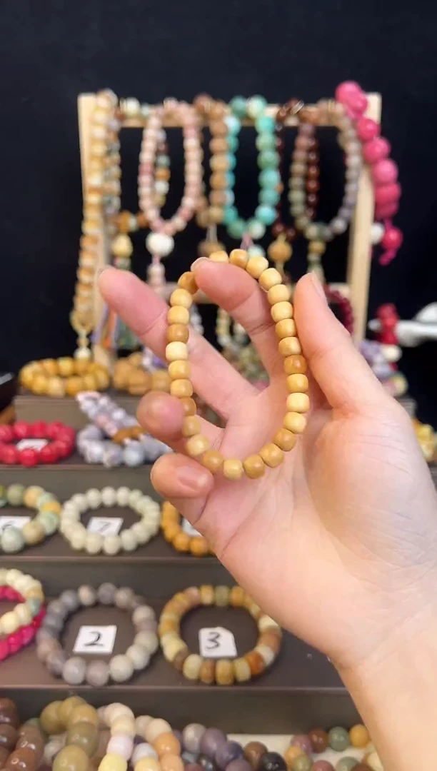 奶茶色白玉菩提小卡手串