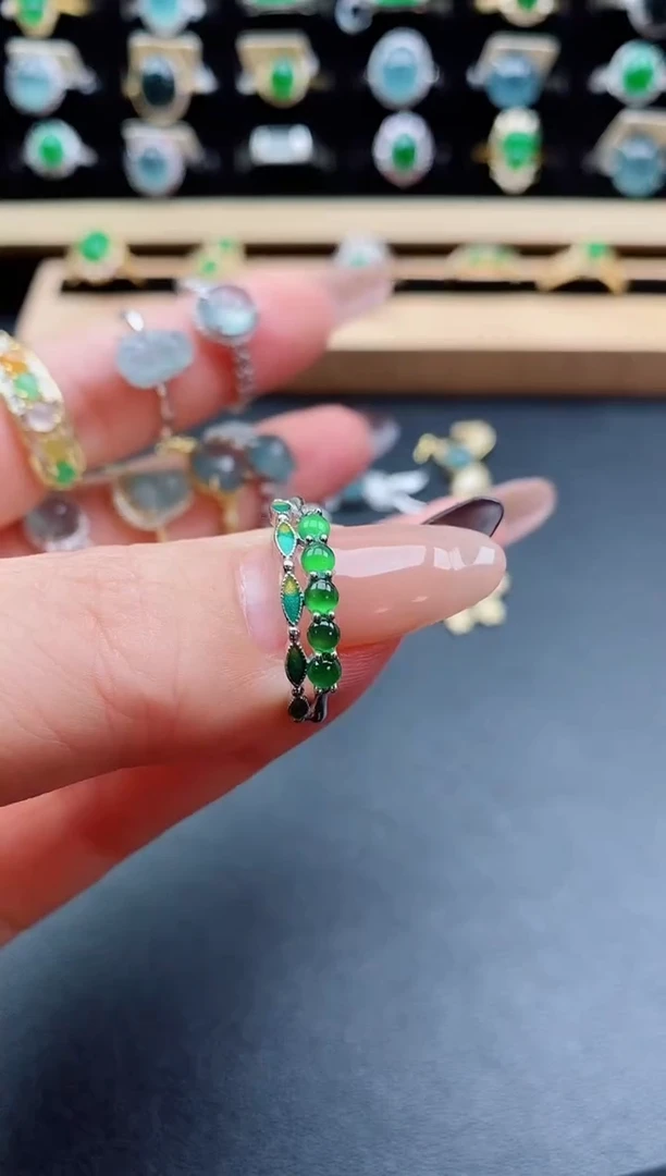 银S925镶嵌戒指翡翠1