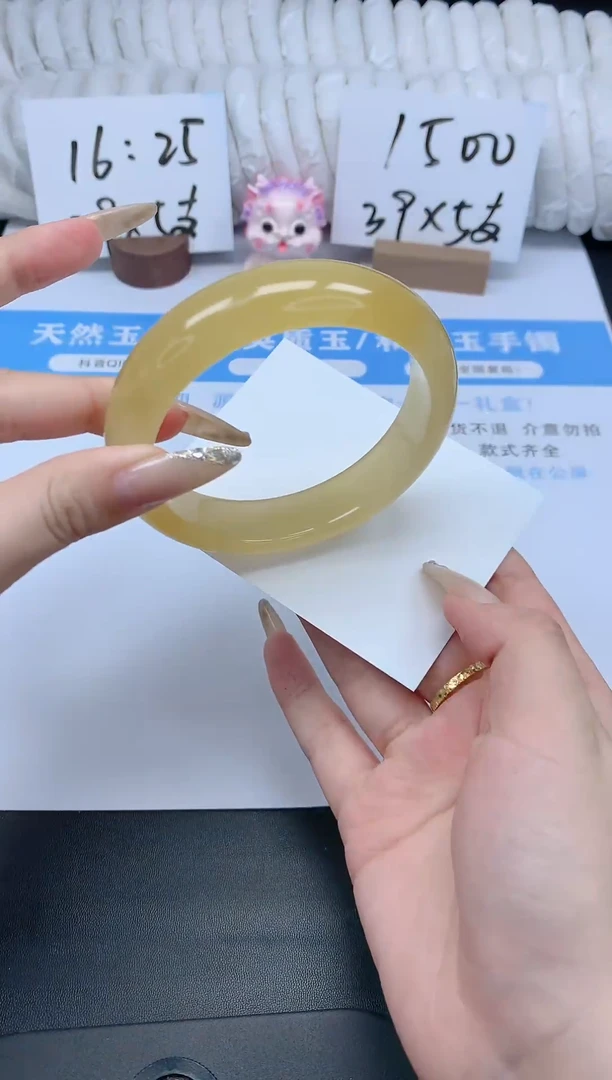 石英质玉手镯未镶嵌K165-65