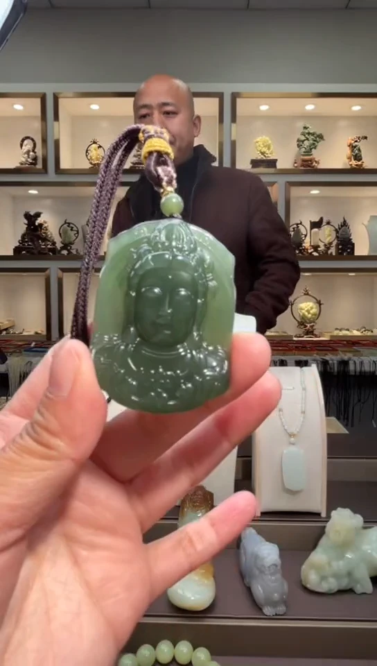 颈饰未镶嵌和田玉苏