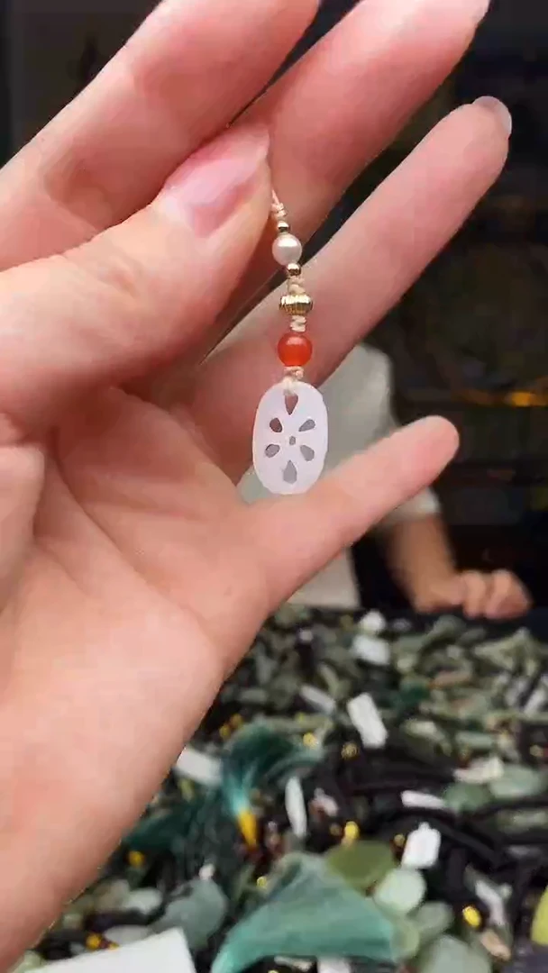 颈饰未镶嵌和田玉多样性发货，拍一发一