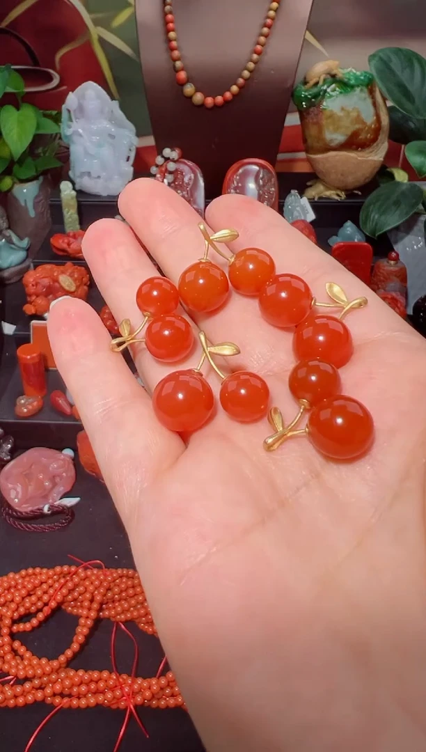 南红玛瑙18K金镶嵌吊坠(不含链)吊坠（多样性发其一）