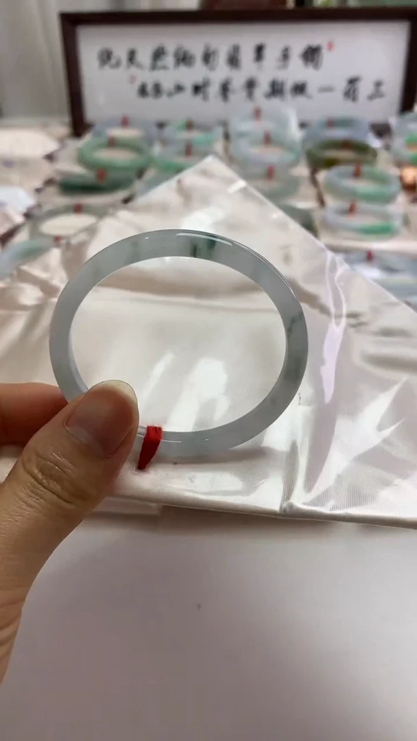 未镶嵌手镯翡翠52冰贵妃