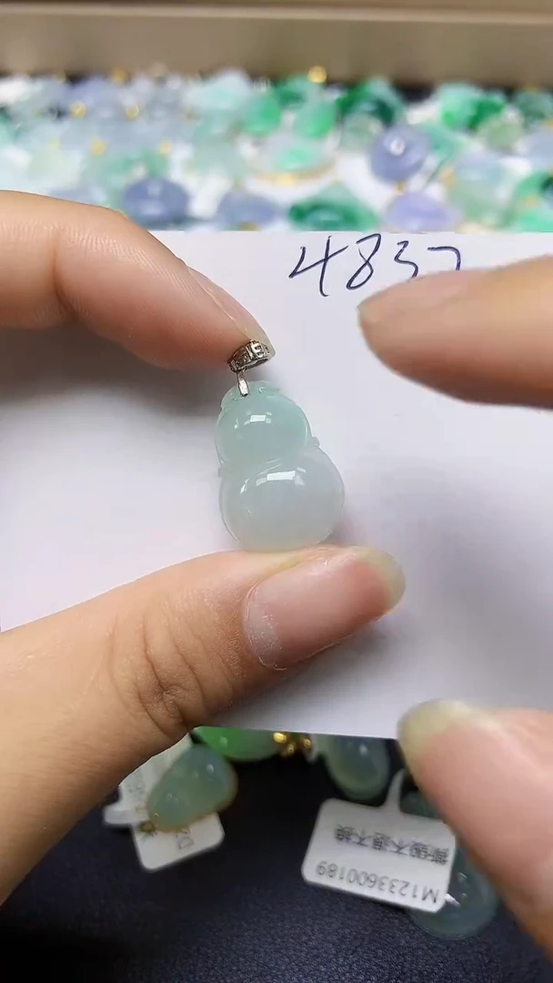 翡翠未镶嵌颈饰天然缅甸翡翠A货