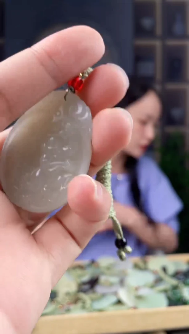 颈饰未镶嵌和田玉拍一发一，多样性发货