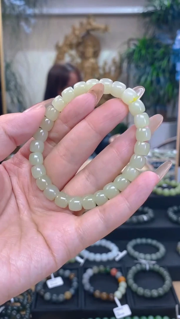 未镶嵌手串和田玉卡8