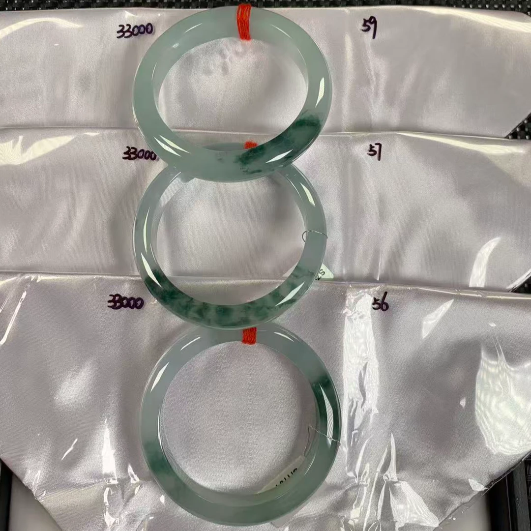 翡翠A货手镯1多样性发货，发一件