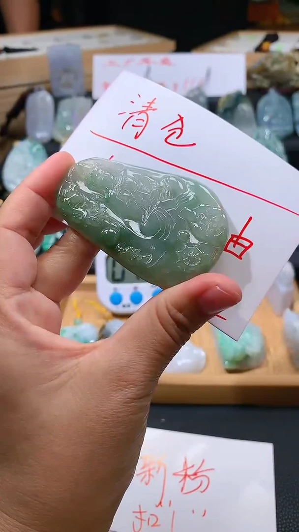 【闪购商品】翡翠颈饰未镶嵌挂件