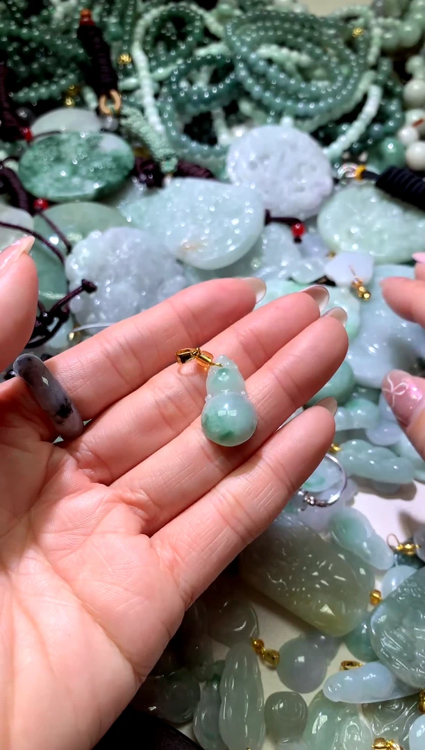 吊坠(不含链)未镶嵌翡翠1