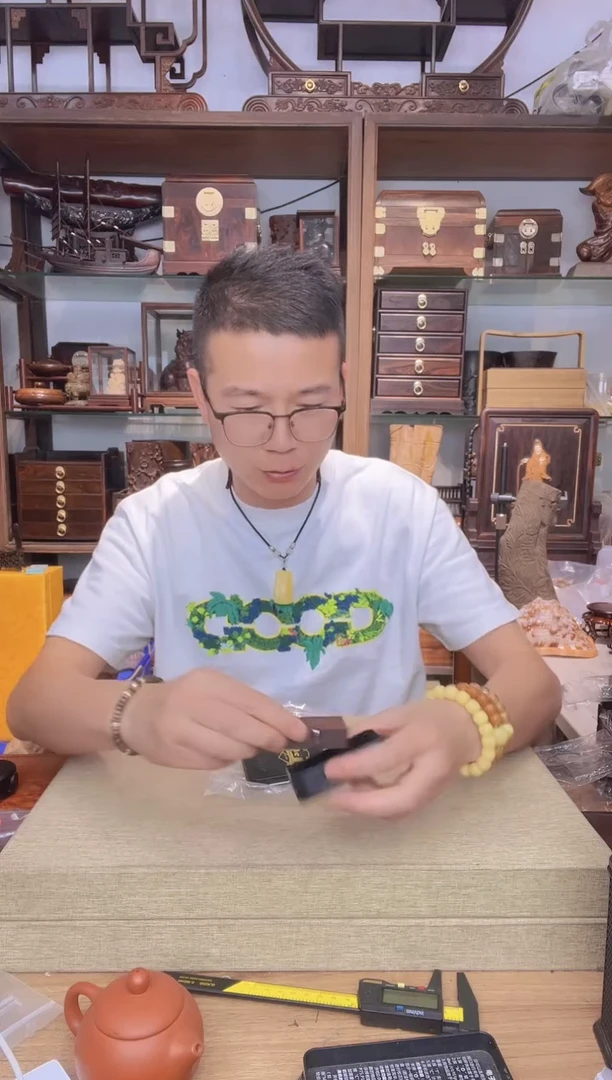 乌木类书架432小叶紫檀打火机  瑕疵