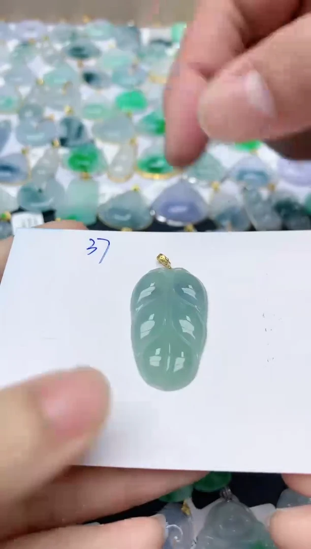 【闪购商品】翡翠颈饰18K金镶嵌天然翡翠A货    37