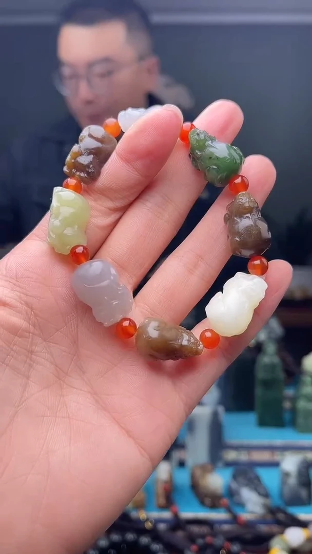 未镶嵌和田玉挂件1