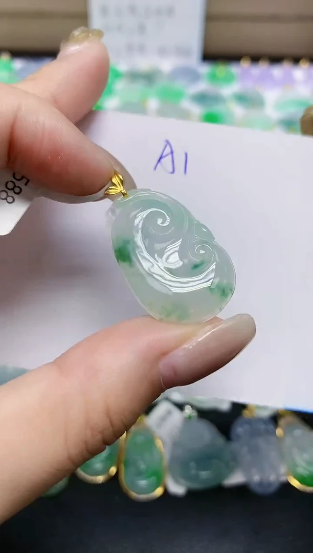 颈饰18K金镶嵌翡翠天然缅甸翡翠A货翡翠百元以上9元证书费自理