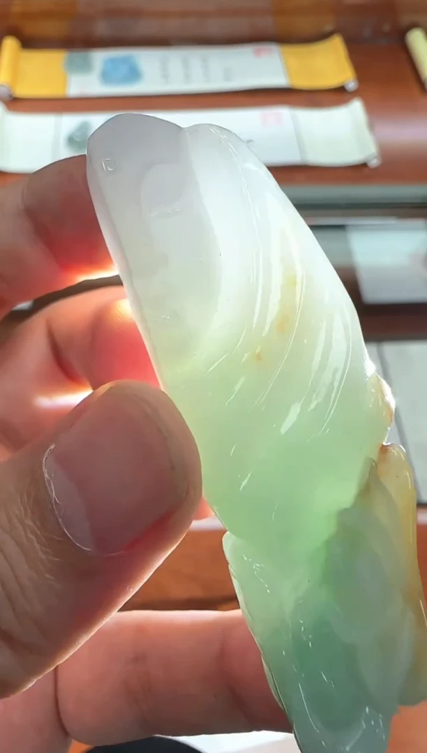 翡翠挂件未镶嵌A货翡翠孤品国雕谢林工