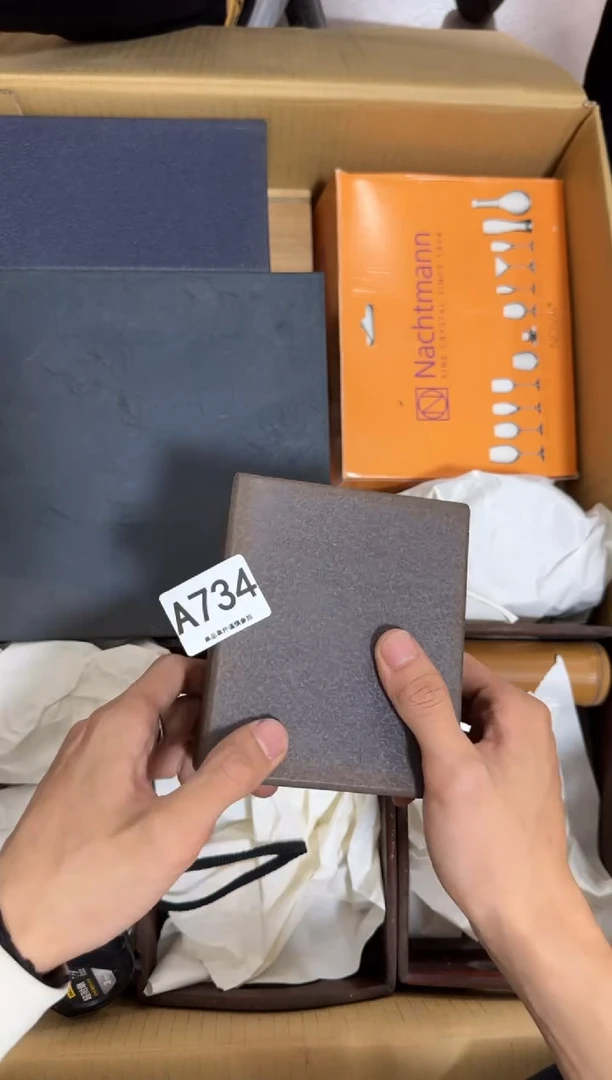瓷片伊****）734 中古商品，谨慎购买