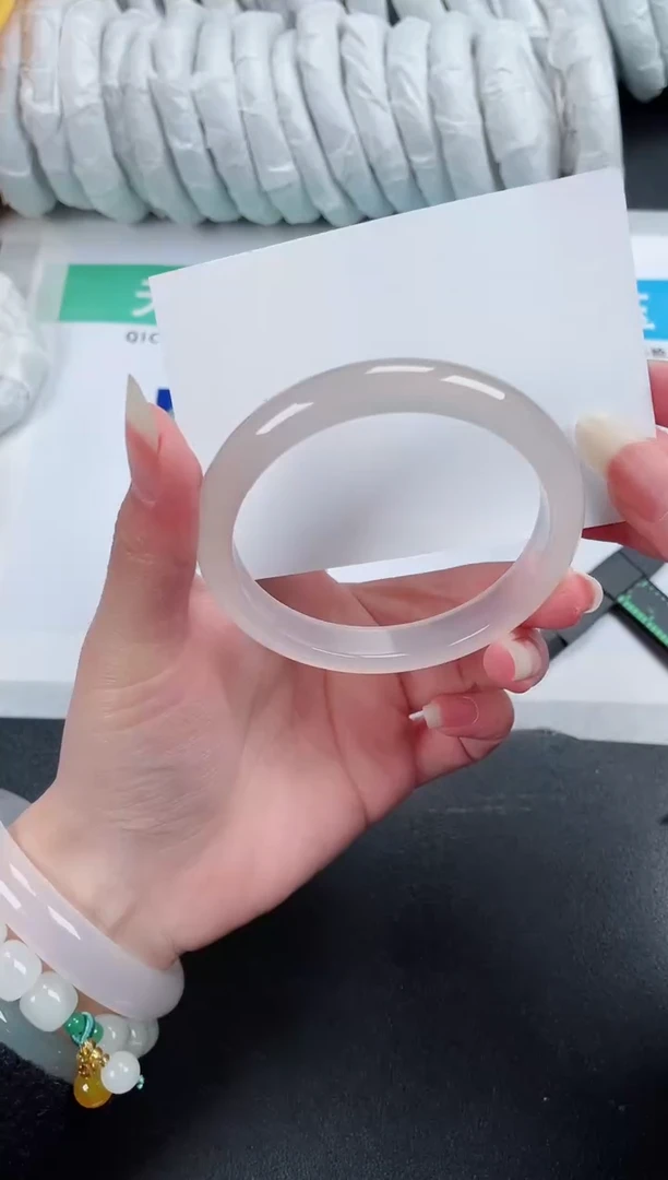 【闪购商品】石英质玉手镯未镶嵌283-58