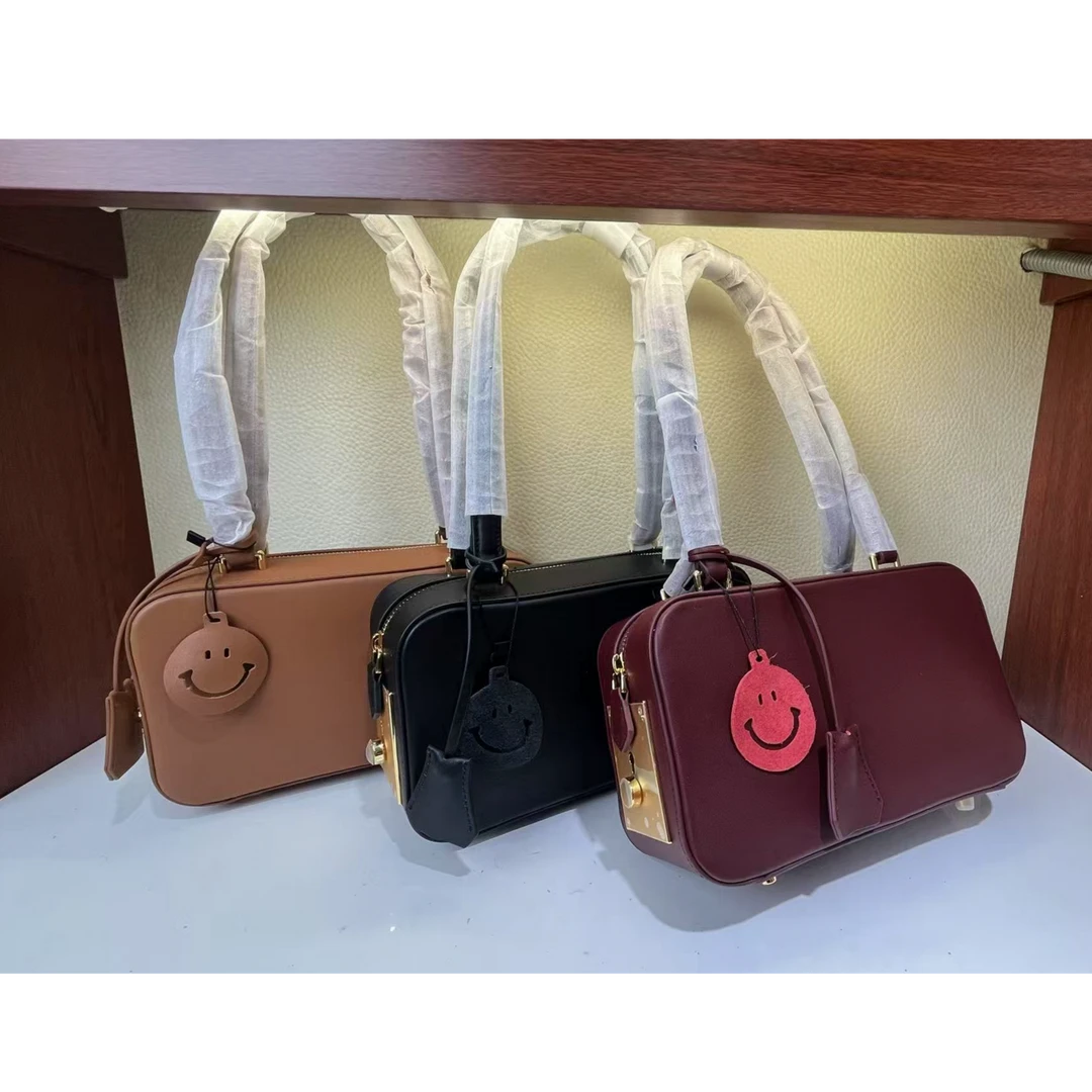 新款时尚百搭爆款流行方包