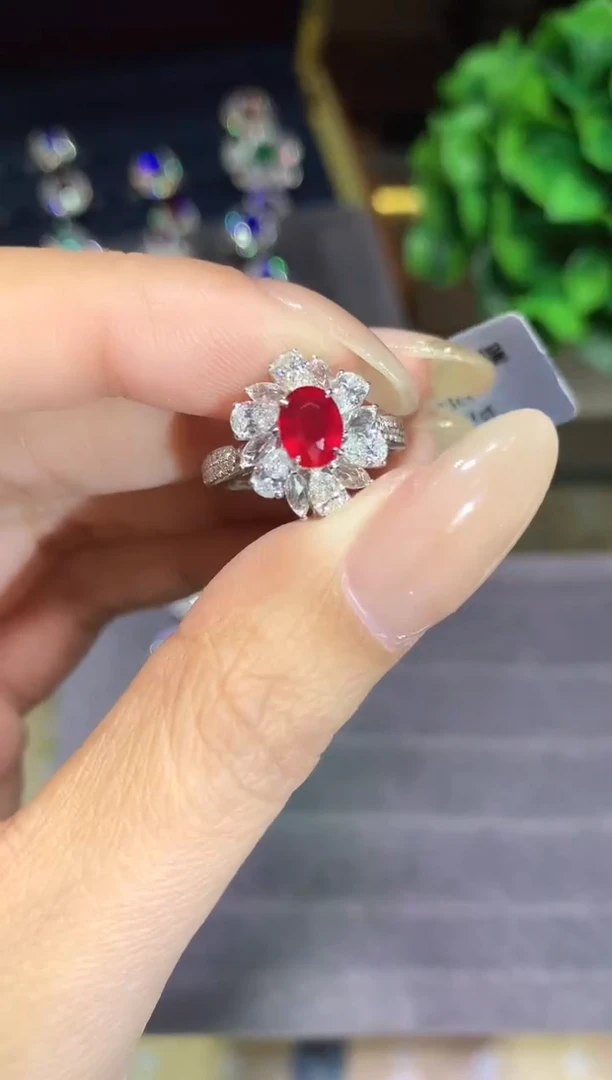 18K金镶嵌戒指红宝石1.03ct