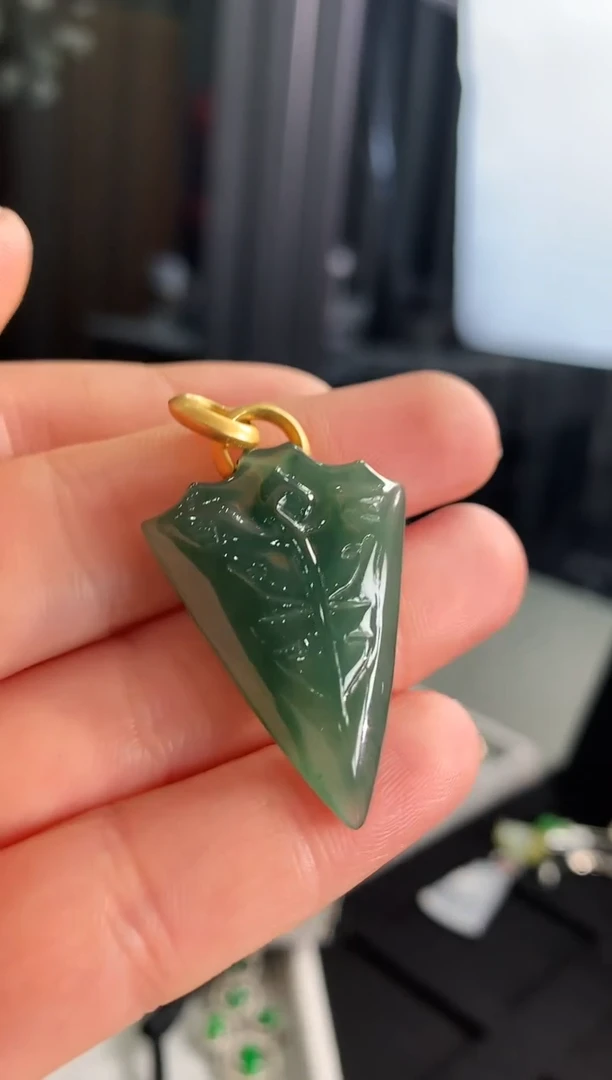 【闪购商品】翡翠吊坠(不含链)18K金镶嵌吊坠