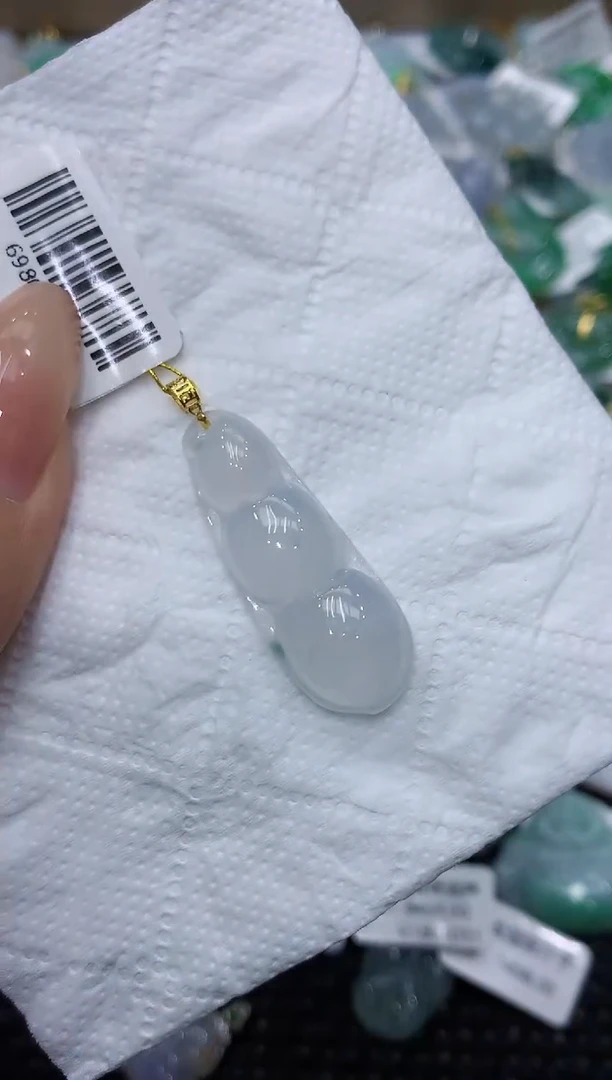颈饰18K金镶嵌翡翠111111111111