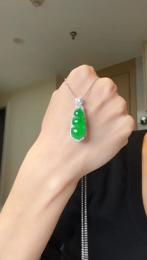 【闪购商品】翡翠吊坠(不含链)银S925镶嵌天然翡翠吊坠