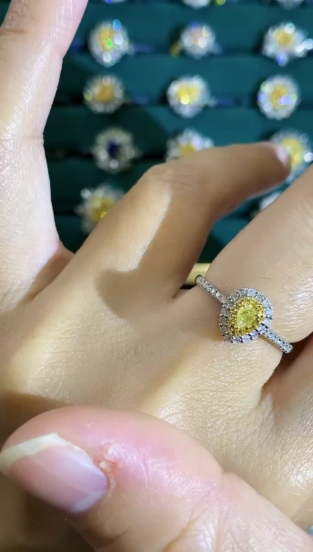 18K金镶嵌戒指钻石戒指