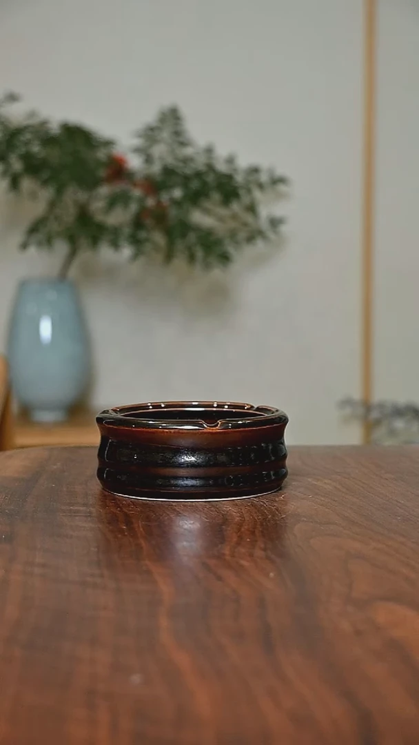 烟灰缸 矿石釉 微瑕 无款