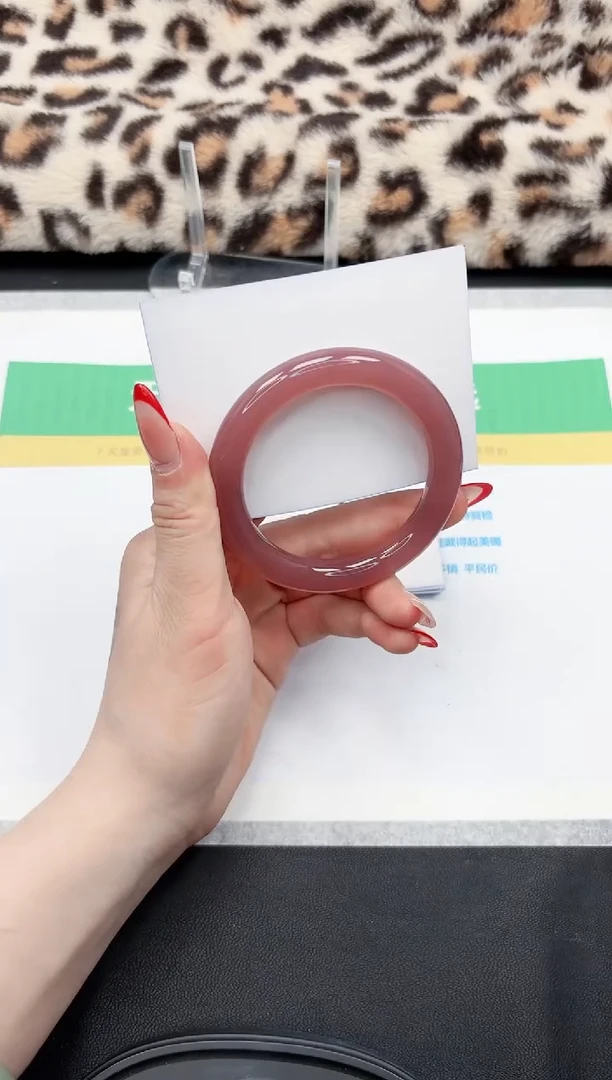 【闪购商品】石英质玉手镯未镶嵌158-56