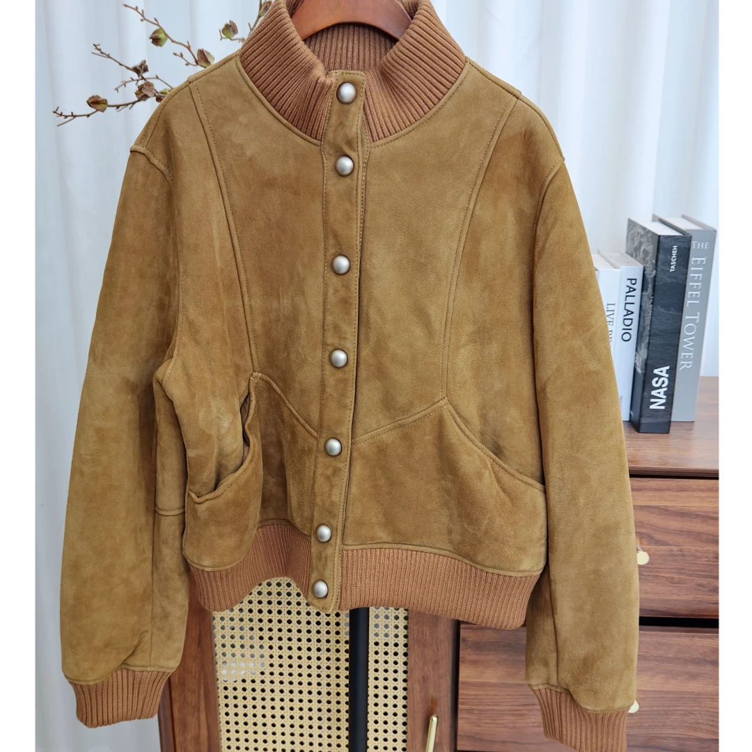 冬季女款短款单排扣皮毛一体外套-3301