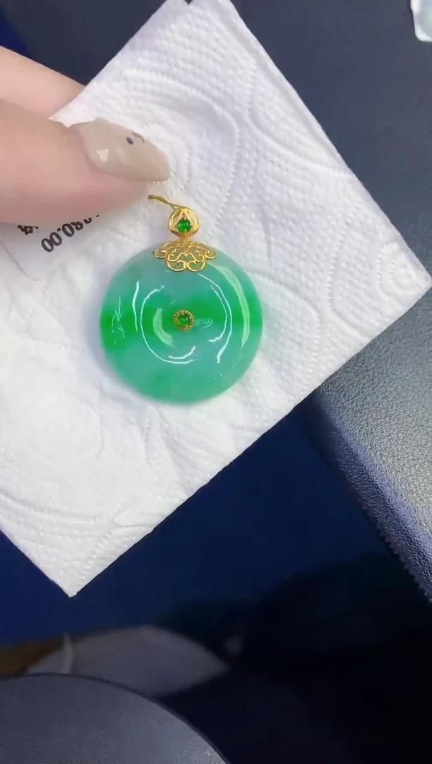 颈饰18K金镶嵌翡翠缅甸天然翡翠A货