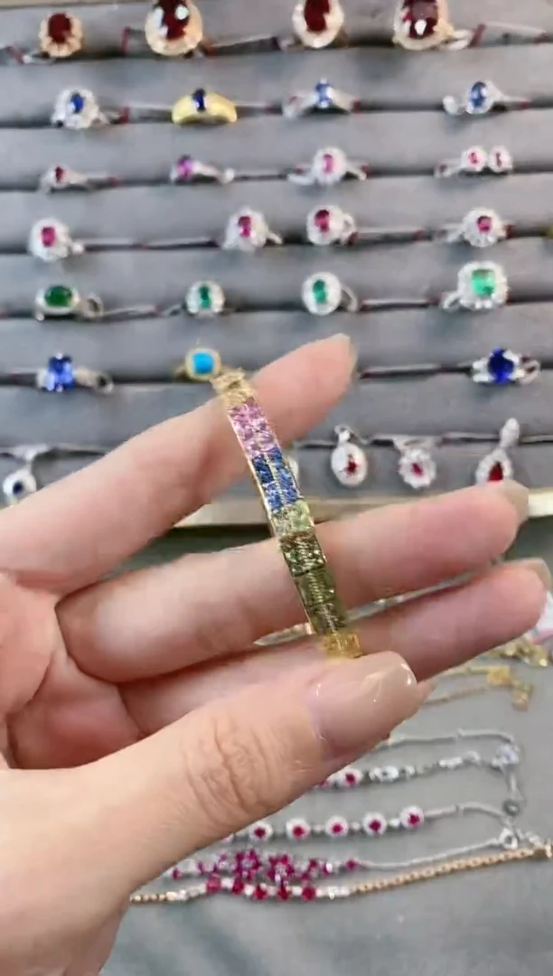 手链蓝宝石18K金镶嵌·