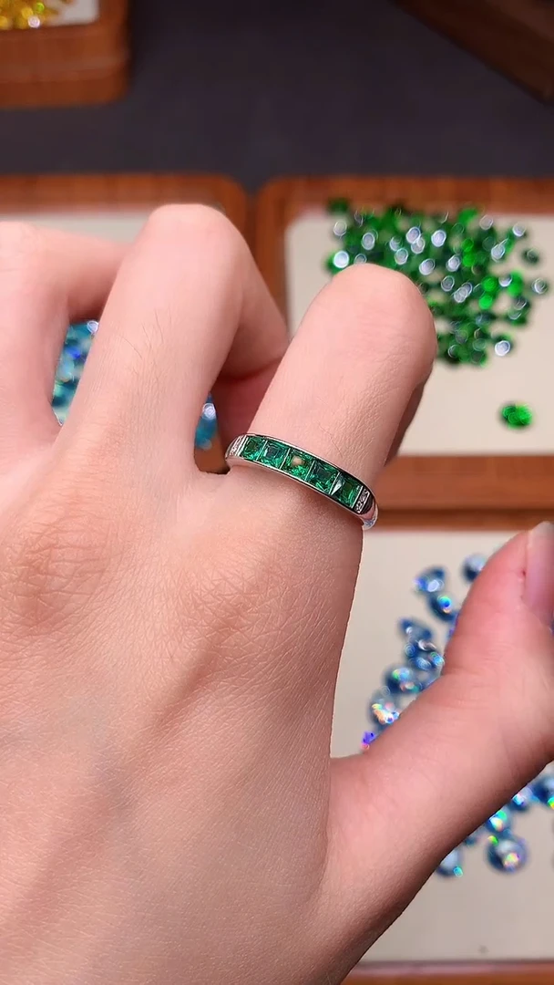 祖母绿戒指银S925镶嵌.......