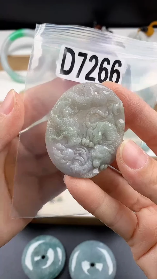 颈饰未镶嵌翡翠天然翡翠吊坠挂件