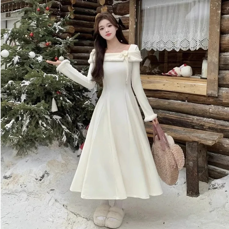 2025新款法式一字肩长袖连衣裙子女秋冬季高级感气质纯欲收腰长裙