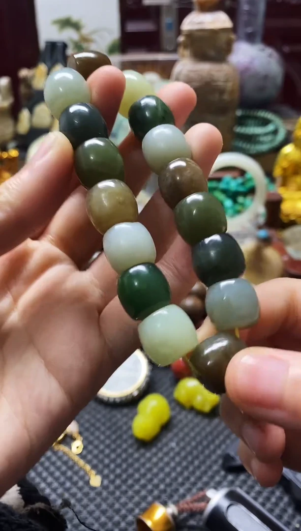 未镶嵌和田玉挂件1