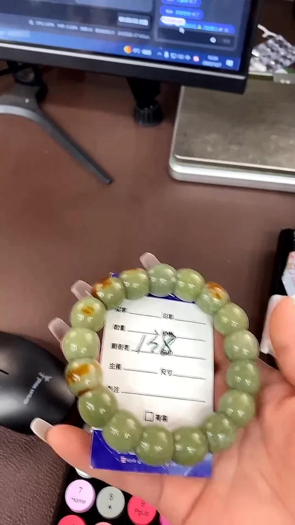 未镶嵌手链透闪石质玉多样式发货随机发一