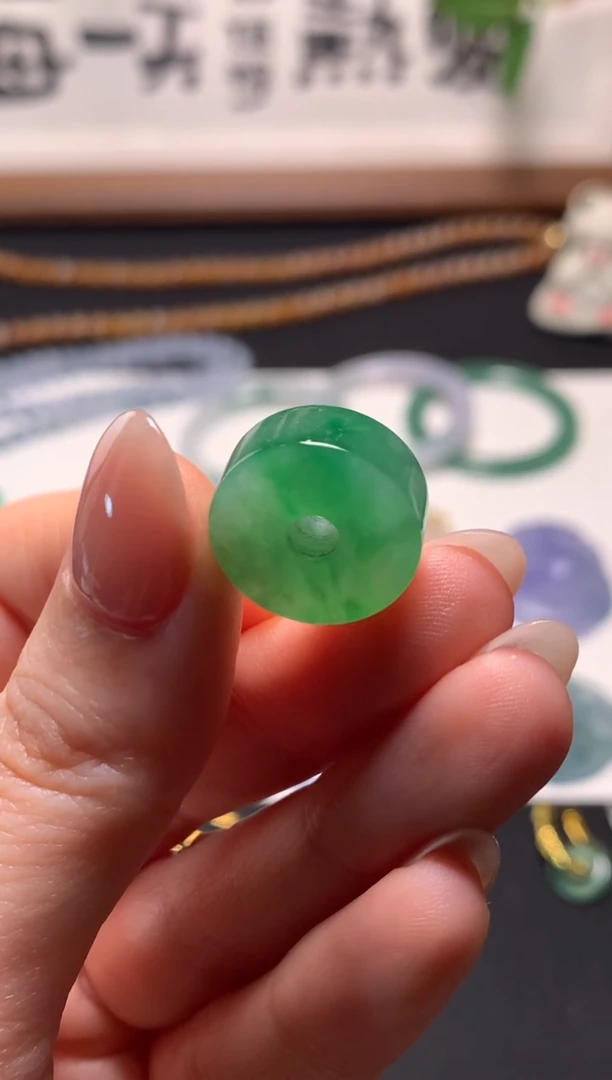 未镶嵌定制翡翠17*6.6