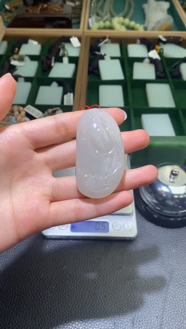 定制和田玉新疆山料随型观音