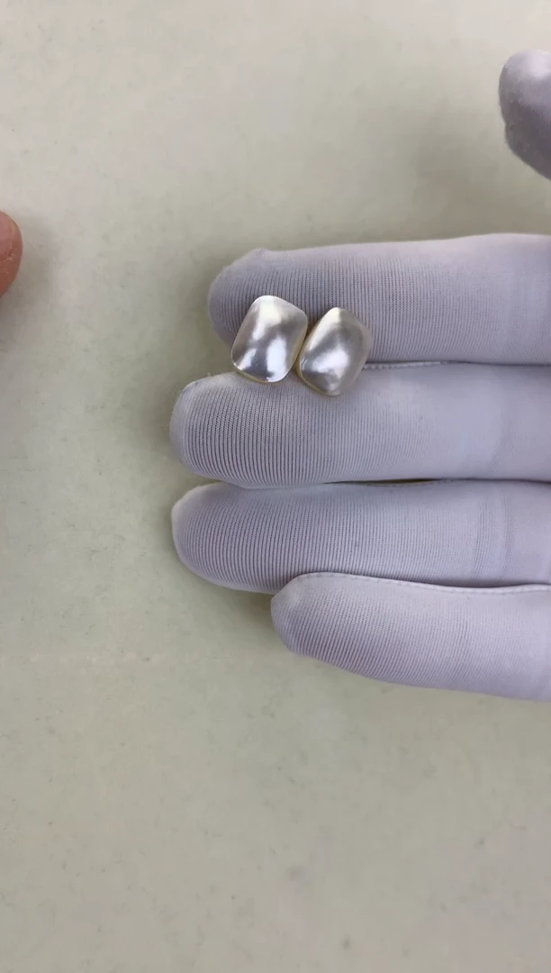 18K金镶嵌DA拼合珍珠（马贝珠） GD063 澳白马贝耳钉