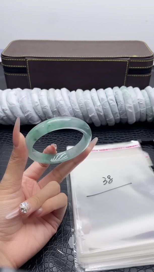 38手镯所见即所得拍啥发啥