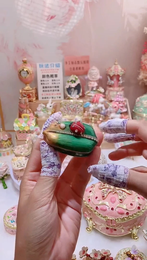 珐琅彩中古首饰盒摆件