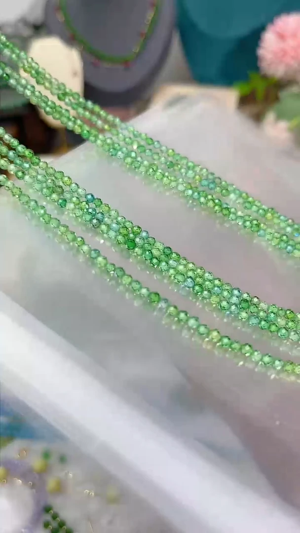 【闪购商品】尖晶石颈饰银S925镶嵌绿色59