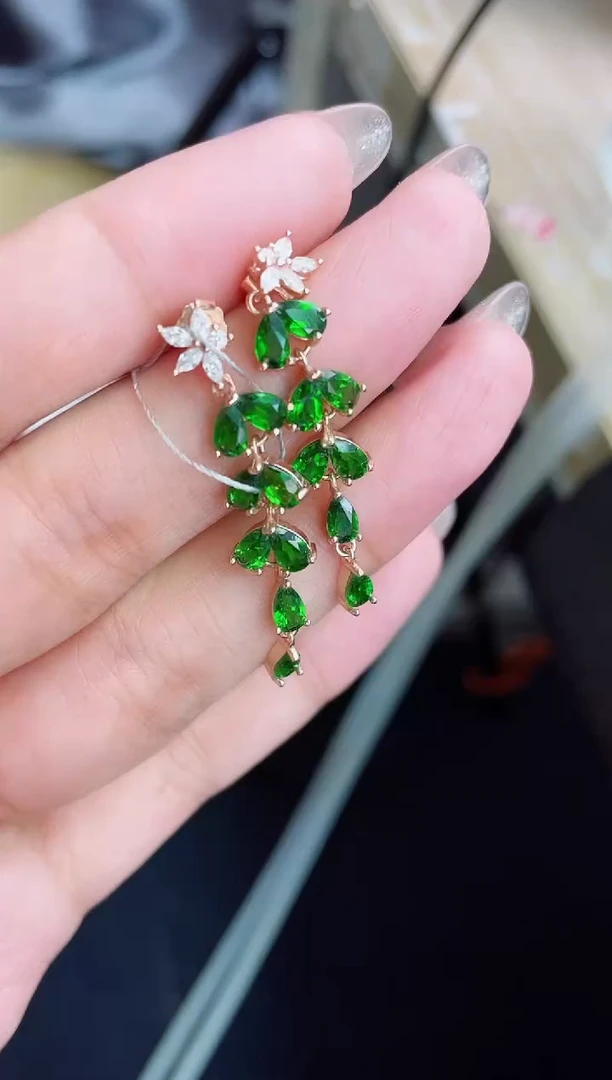 【闪购商品】透辉石耳饰银S925镶嵌耳饰