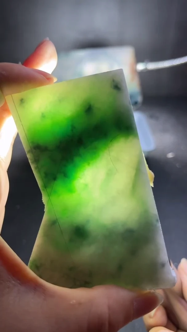 翡翠未镶嵌颈饰国*翡翠