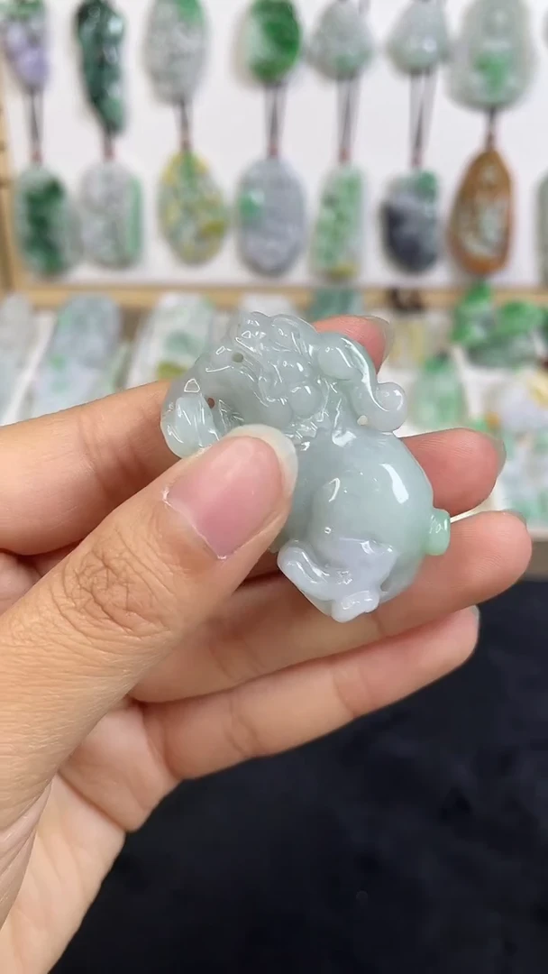 颈饰未镶嵌翡翠1