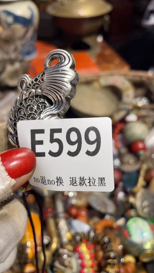 瓷片雪**狐表姐直播所见所得