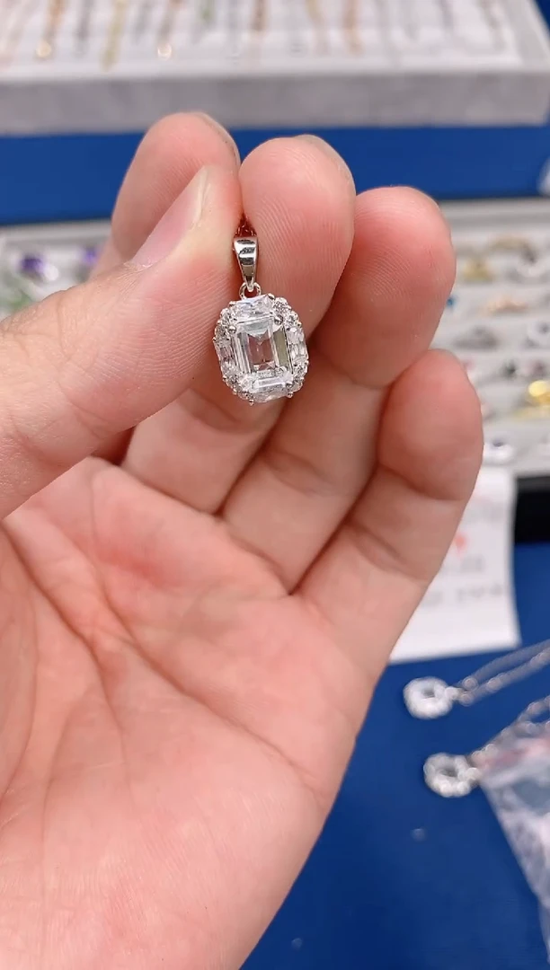 银S925镶嵌吊坠托帕石微瑕不带证书不带链子