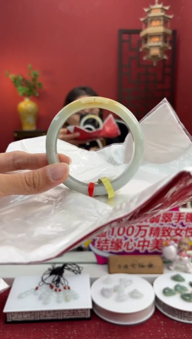 未镶嵌手镯翡翠翡翠手镯