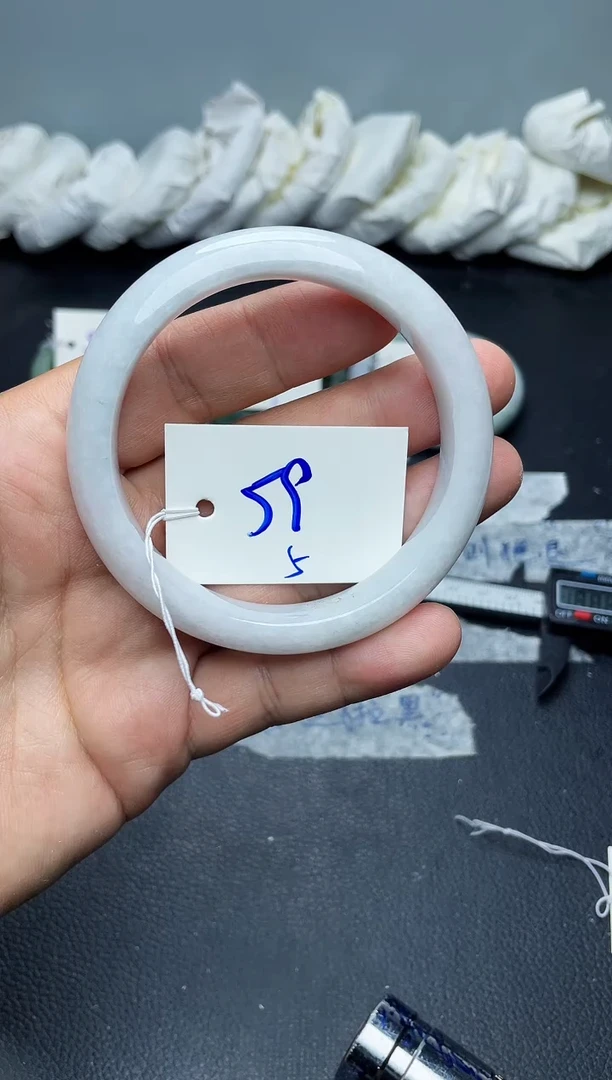 未镶嵌手镯翡翠5