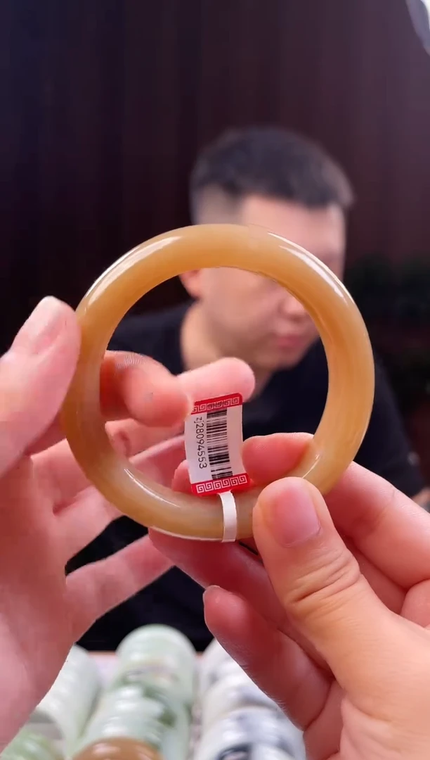 和田玉手镯未镶嵌55圈口4553